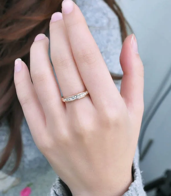 

2018 Promotion Time-limited Rings Anillos Ring For Women Fashion Jewelry Color Small Scattered Rhinestones Studded Finger Rings