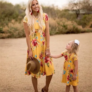 

Printed Floral Clothes for Mom and Daughter 2018 Fashion Summer Short Sleeved Moeder Dochter Dresses Mom's Daughter Costume