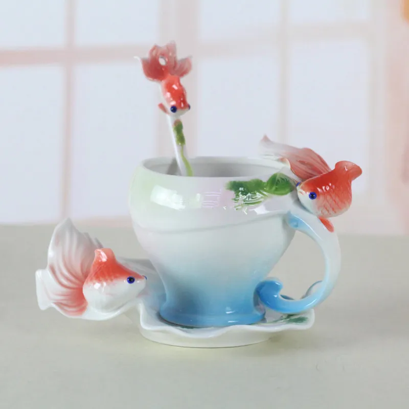 

2018 Newest Creative Ceramic Coffee Cups With Saucer Tea Milk Cup Set with spoon Goldfish Drinkware-Z0048