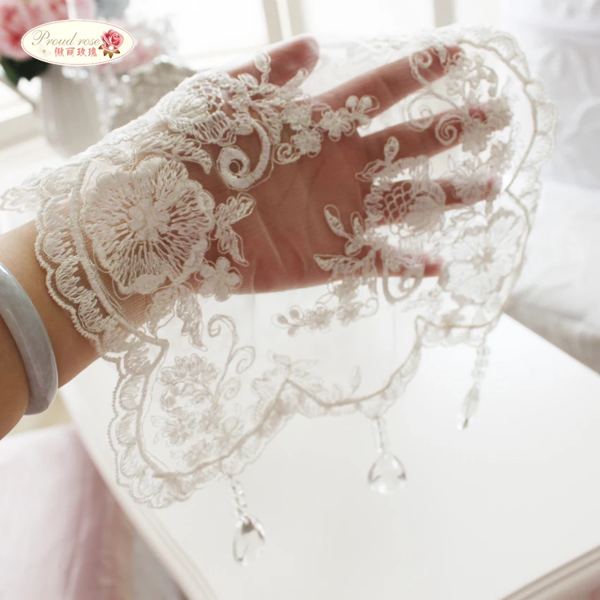 

Proud Rose Korean Princess Lace Tablecloth Transparent Crystal Pendant Table Runner White Embroidered Table Runner for Wedding