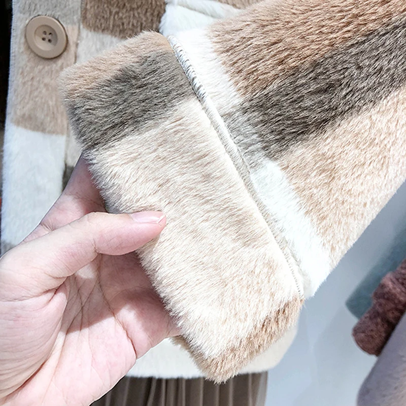 OLN 2019New Style Fashionable Winter Vintage Loose Lapel Fur One Short Coat Thick Pocket Plaid Temperament Women's Overcoat 0100