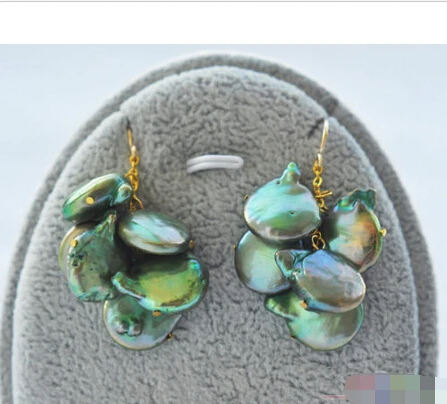 

FREE shipping>>>>P3942 15mm green COIN FRESHWATER PEARL DANGLE Grapes EARRING