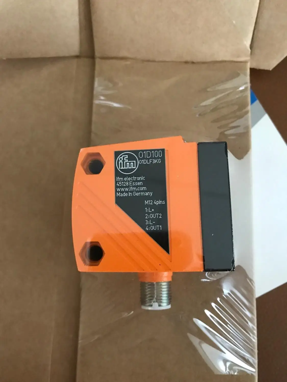 O1D100 O1DLF3KG/IO LINK IFM Photoelectric ระยะทาง Sensor ใหม่เลเซอร์