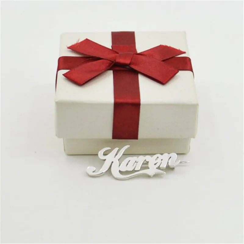

2019 New Custom Brooch Pin Gold Silver Name Brooches for Women Men Girl School Party Company Name Letters Special Jewelry Gift