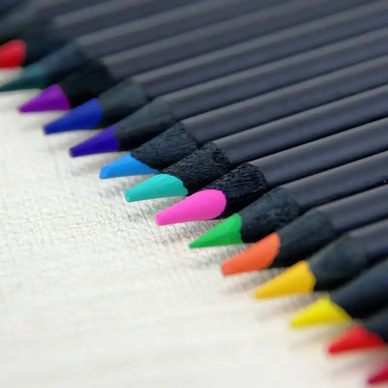 карандаши цветные черные. блэк пенсил. цветные карандаши черные. цветные карандаши черные. графитовый карандаш.