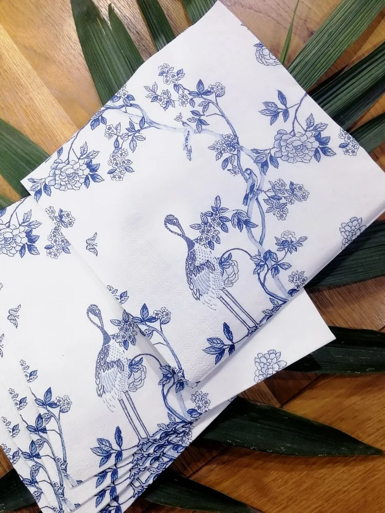 white_napkins_peacock_4