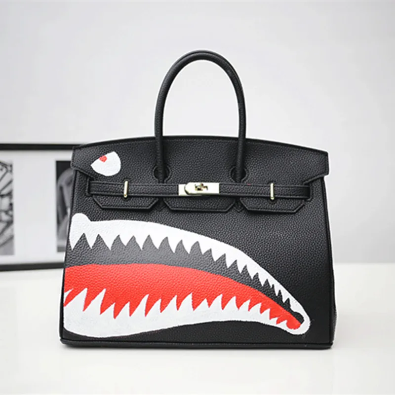 

Graffiti Painter Genuine Leather 35CM Gold Hardware Famous Brand Manual Drawing sharks art bags platinum tote bag