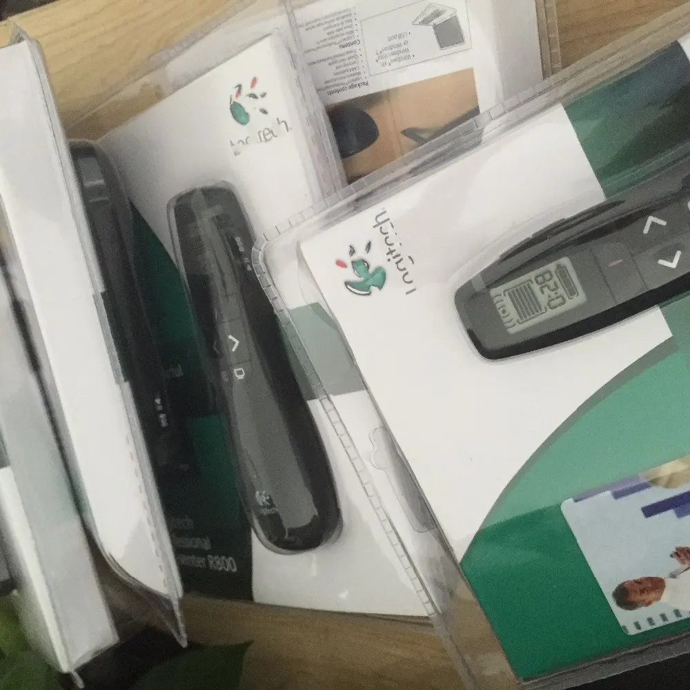 Подходит для оригинальных профессиональных презентеров Logitech R800 (встроенная