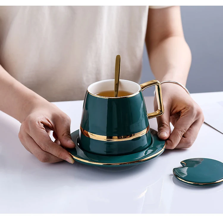 gold-cup-and-saucer_07