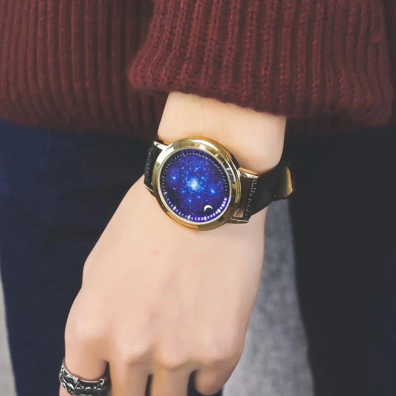 

LED Screen Watch Men Women Student Couple Star Light Electronic Round Fashion LL@17
