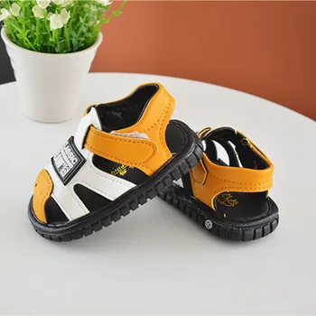 

Summer Baby Girls Squeaky Anti-Slip Soft Soled Sandals