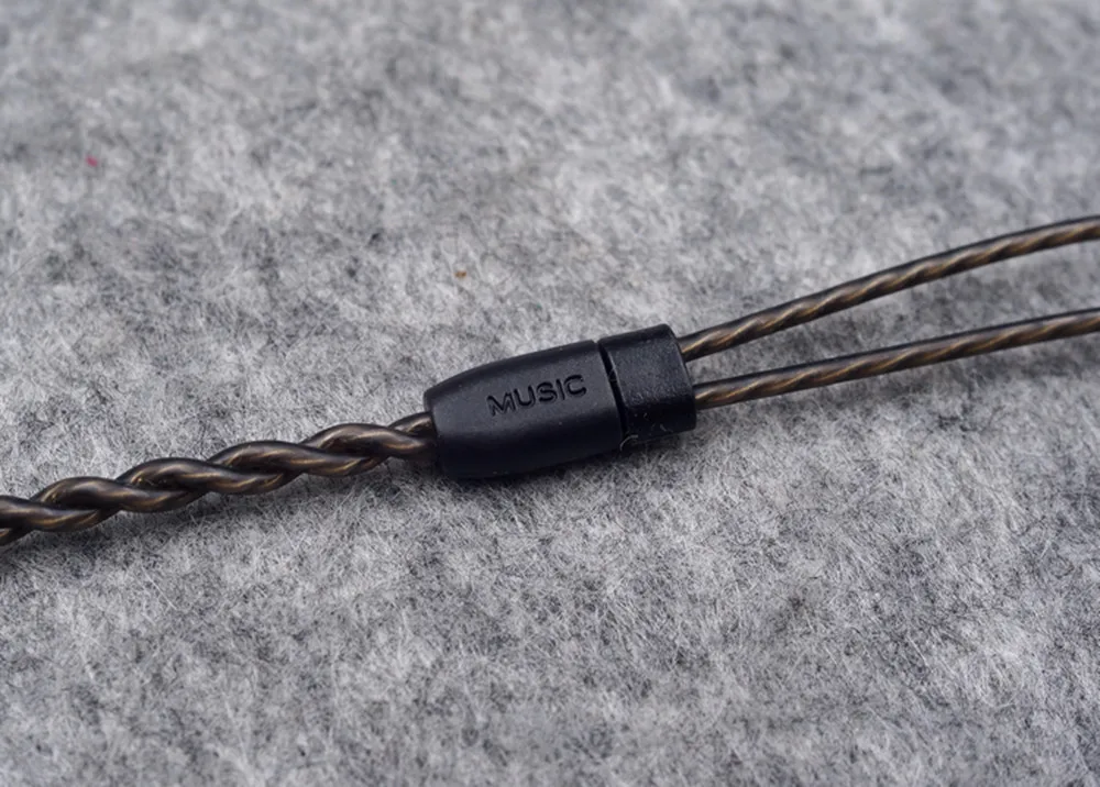 silver plated earphone cable