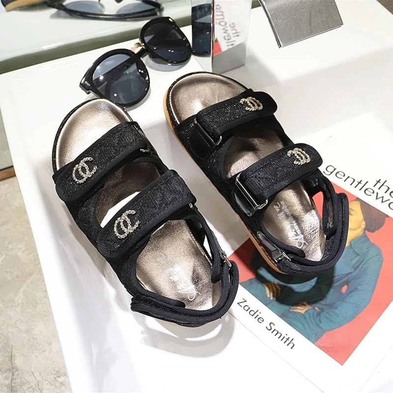 

Chowaring 2019 Summer New Designers Diamond lattice Female Sandals Velcro Platform Women Brand Sandals Beach Shoes Flat Low Heel
