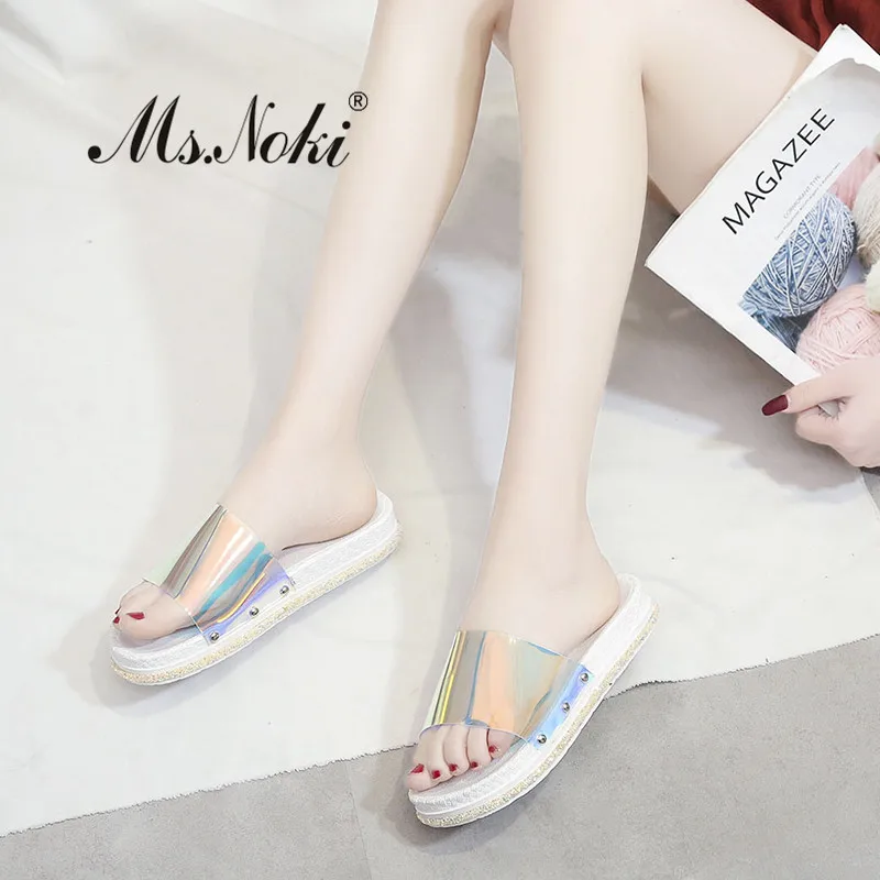 Ms. Noki/Модные прозрачные женские шлепанцы на плоской платформе; модель года; летние женские шлепанцы из водонепроницаемого материала; однотонная женская обувь