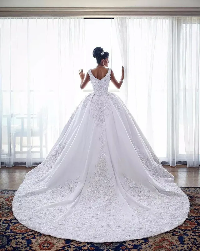 luxury-lace-ball-gown-wedding-dresses-with_