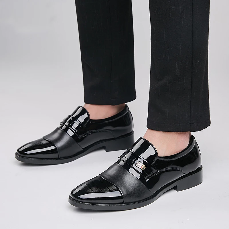 Men s Dress Shoes Classic High Quality Leisure All-match British Style Patent Leather Pointed Toe Shoe Men Daily Large Size New Men s Dress Shoes Classic High Quality Leisure All-match British Style Patent Leather Pointed Toe Shoe Men Daily Large Size New