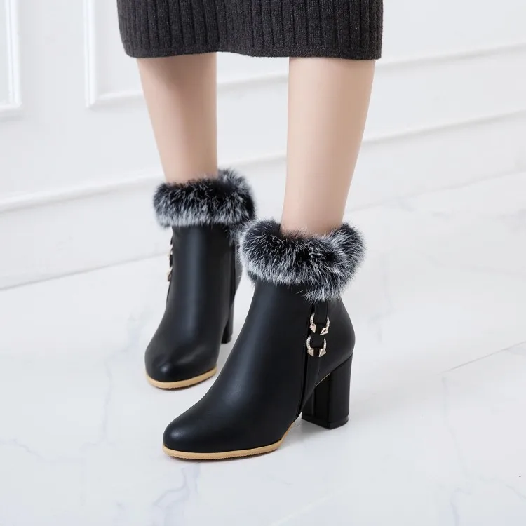 

Big Size 11 12 13 14 15 16 17 18 19 Ma'am Coarse heel Short boots Pure color Metal decoration Boot barrel High heel boots