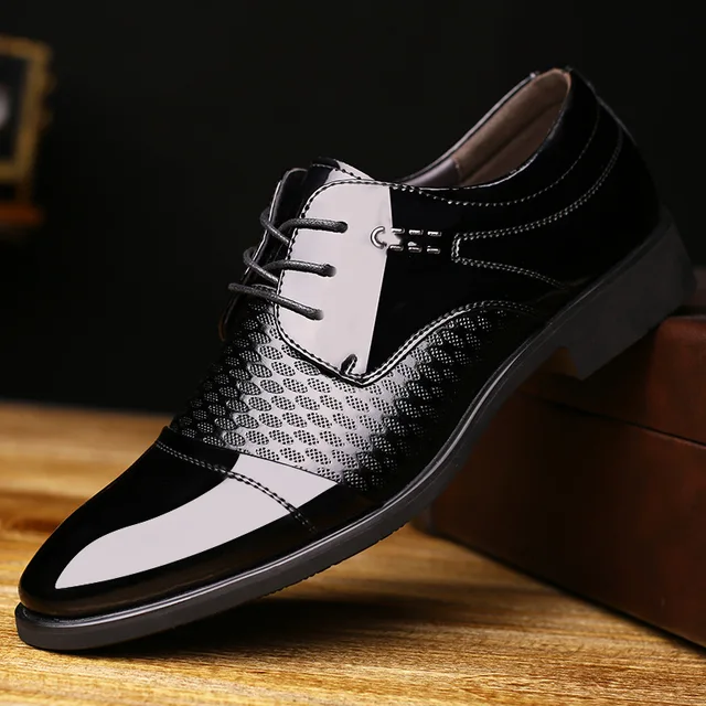 Дышащий острый носок Оксфорд Для мужчин обувь Представительская обувь Человек 2018 Лето Элегантный костюм обуви чёрный; коричневый свадебные туфли