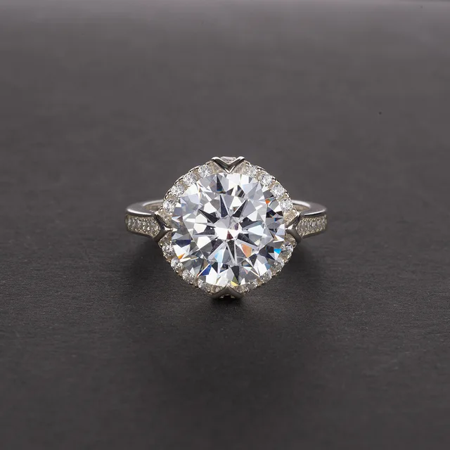 Фото женское кольцо из серебра 925 пробы с аметистом