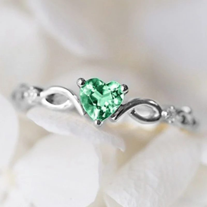 

New Crystal Heart Shaped Wedding Rings Exquisite Women Zircon Engagement Rings Bridal Glamour Jewelry