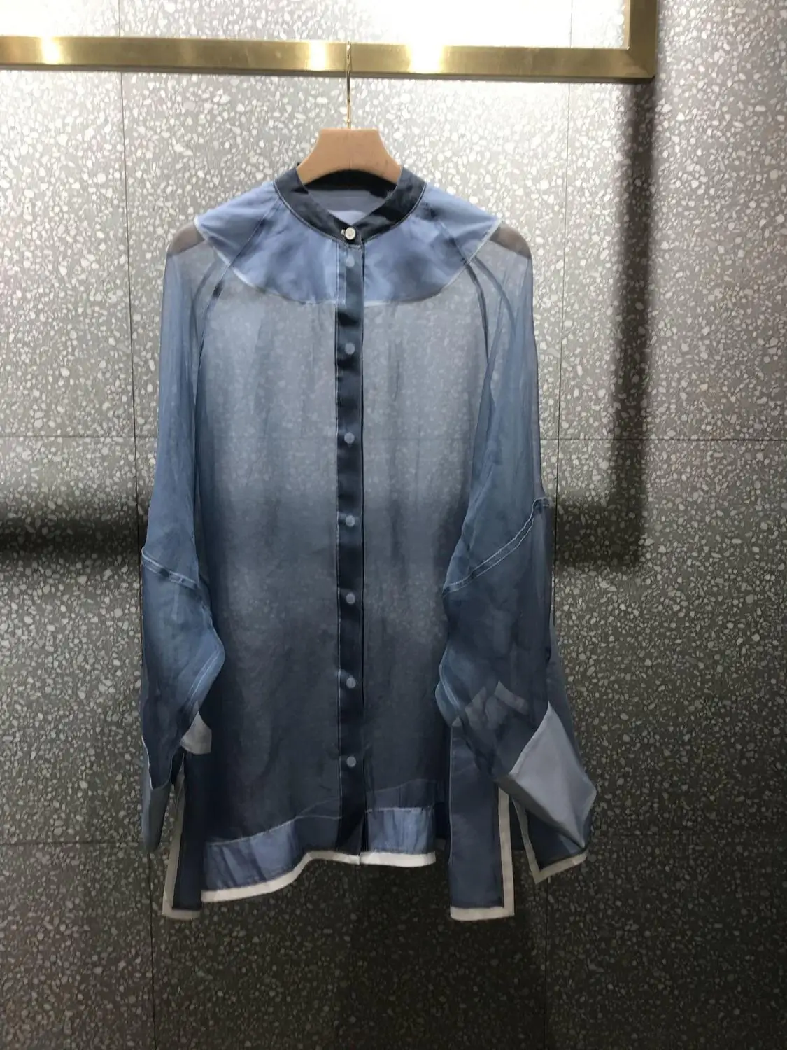 

2019 spring new blue perspective silk shirt 0515