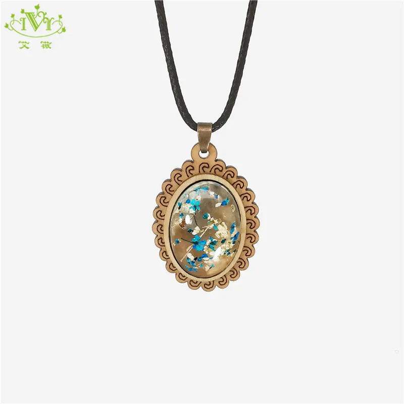

Handmade Dried Flower Necklace Gypsophila Transparent Green Netural Flowers Pendant Leather Chain Boho Long Statement Necklace