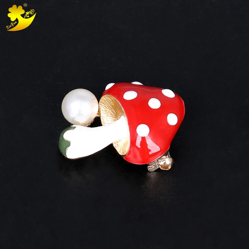 

Xinyun Cute Animal And Plant Pattern Brooch Kawaii Bridal Wedding Ornament Decoration Pearl Small Fresh Girl Clothes Accessories