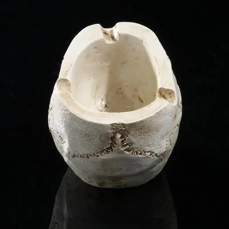 1pc Skull Ashtray Spooky Resin Halloween Decors Bar Decors Smoking Room Accessories For Haunted House Office Bar Home portable ashtray,cigarettes ashtray,silicone ashtray,stainless steel ashtray,metal ashtray,air purifier ashtray,wood ashtray,ceramic ashtray