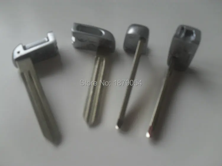 Kia smart key blade Right Blade For K2 (2).JPG