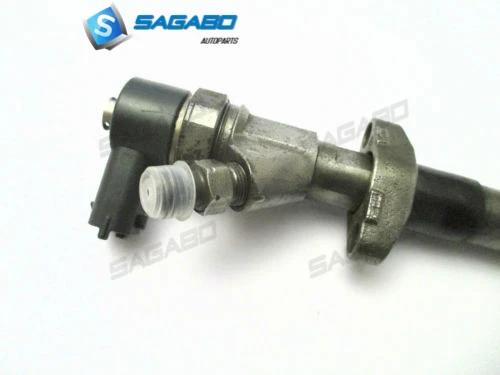 

Injector for RENAULT BOSCH Diesel Injector nozzle Master II 2.5 dCi 120 8200146357 0445110141