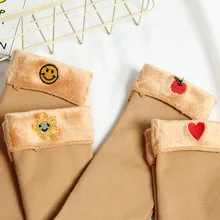 Забавные носки с вышивкой в виде смайлика; эластичные теплые плотные бархатные носки; зимние домашние носки-тапочки для отдыха