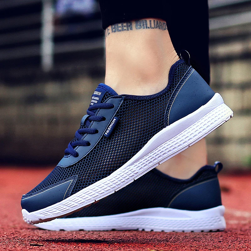 

TRAANO 2019 Men Casual Shoes Spring Summer Fashion Men's Sneakers Outdoors Mesh Shoes Men Lace-Up Breathable Men Shoes CC-118