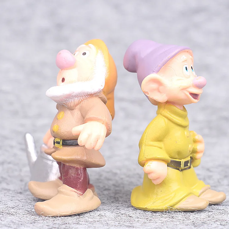Snow White and Seven Dwarfs PVC Figures (14)