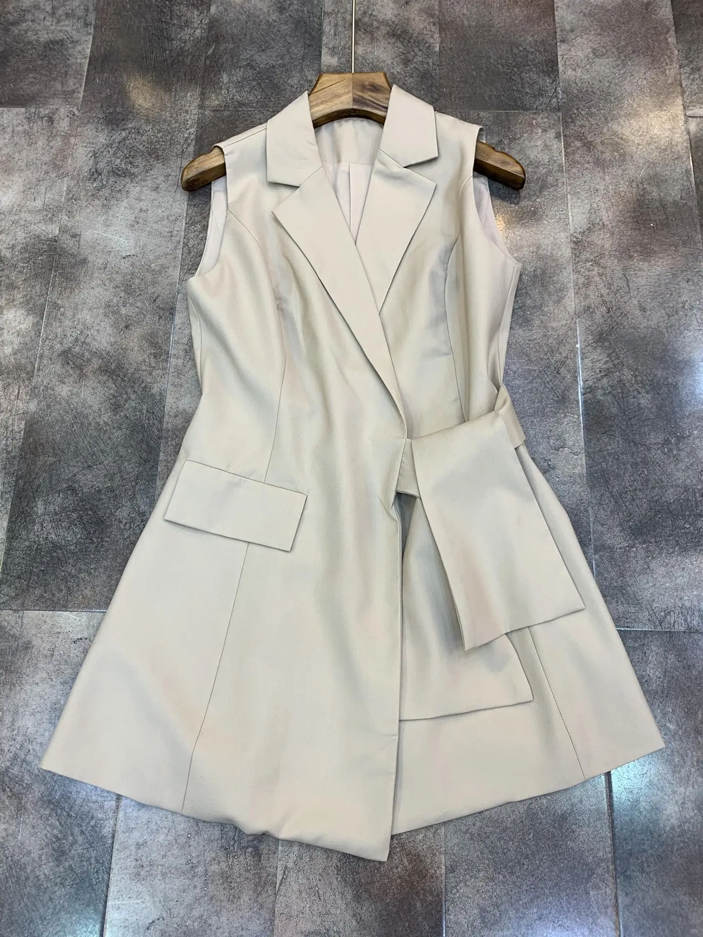 

Summer 2019 New Long Shape Unsymmetrical Vest Jacket