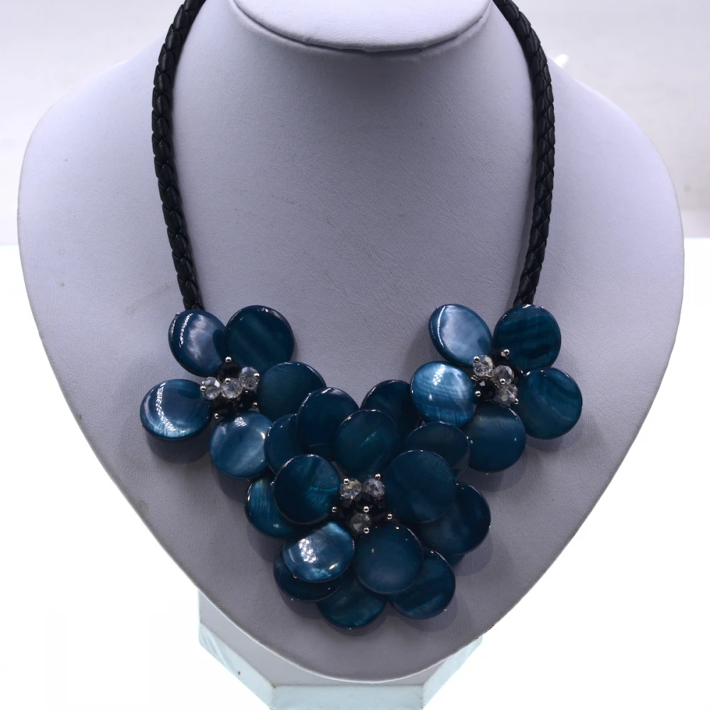 

2017 Europe Navy Blue Mother of Pearl shell flower choker Necklace for womens gifts jewelry wholesale Free Shipping
