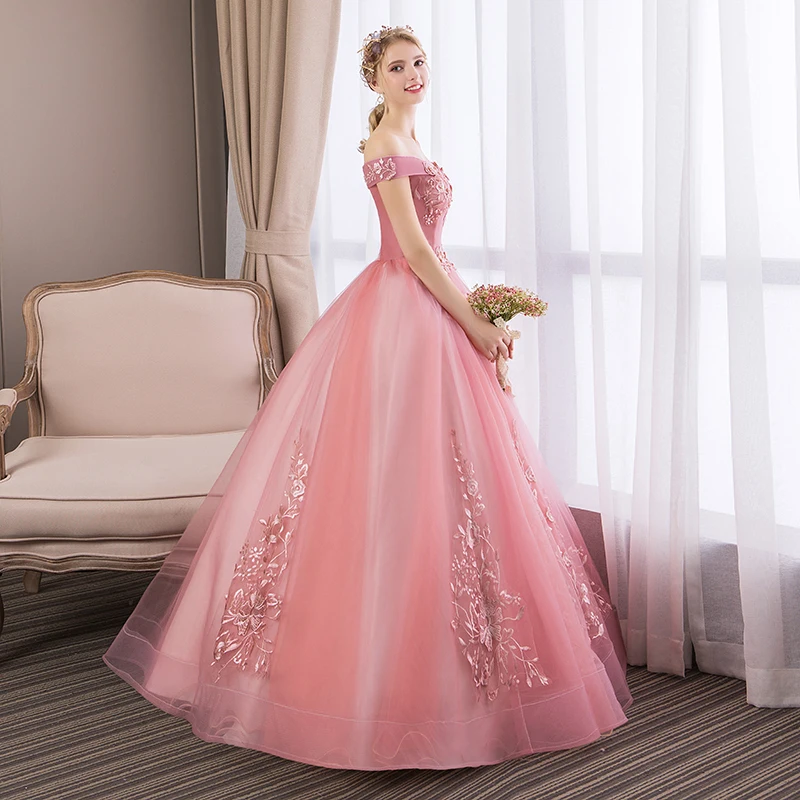 Quinceanera Dresses Elegant Boat Neck Luxury Lace Embroidery Vestidos De 15 Anos Party Prom Vintage Quinceanera Gown