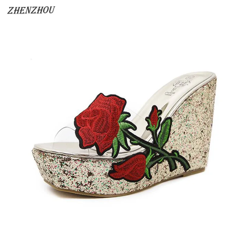 

Free shipping 11cm Women's shoes 2018 summer new fashion wearing a wedge with rose transparent female sandals and slippers