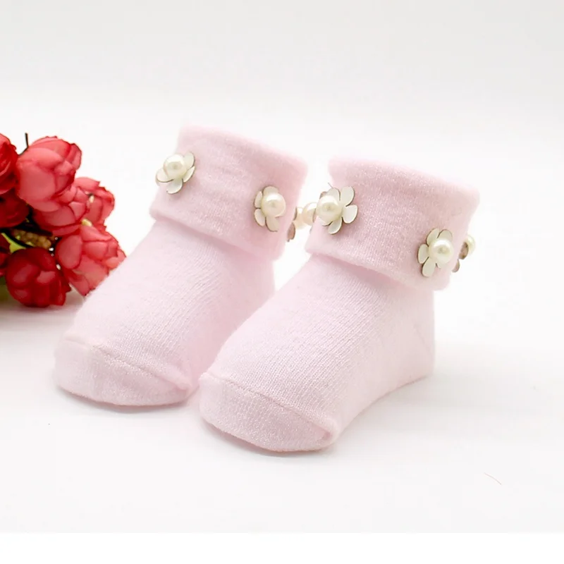 Милые весенние для новорожденного прекрасный, украшенное цветами и бусинами с кружевными вставками и носки для принцессы, Детские теплые натуральный хлопок яркие носки для малышей
