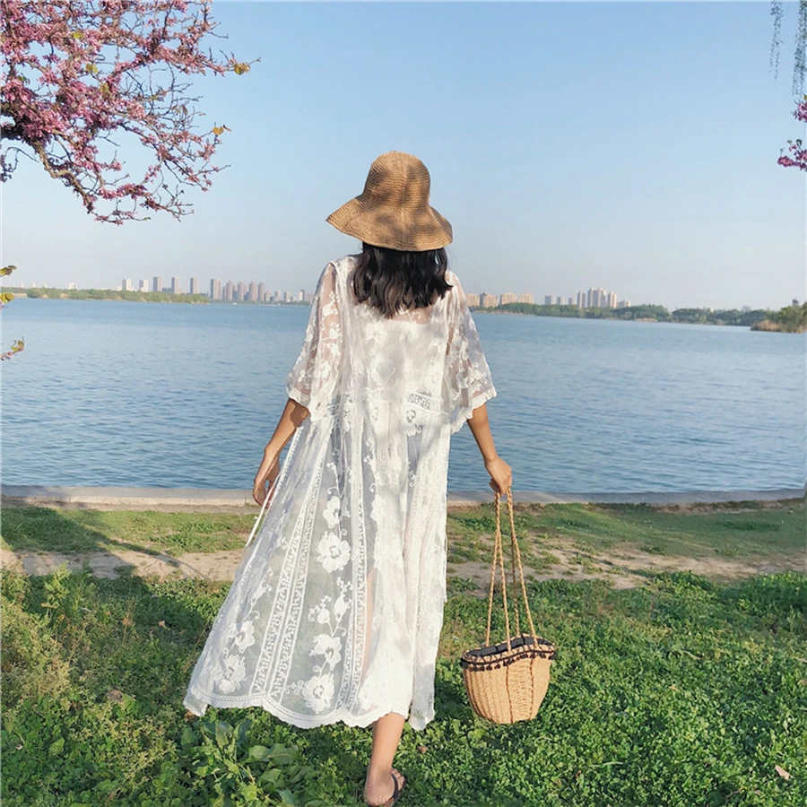 DICLOUD Embroidery Lace Sexy Blouse Women 2018 Beach White Flowers Kimono Ladies V-Neck Loose Summer Tops Shirt White Cardigan