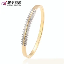 Xuping brazalete de moda del encanto del regalo de moda Multicolor chapado en oro sintética CZ de la joyería del brazalete para mujeres China por mayor S9-51109