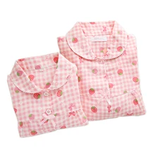 Sweet strawberry 100% gauze Cotton family matching clothes Mother kids pajamas sets Fresh Long sleeve Child boys girls sleepwear