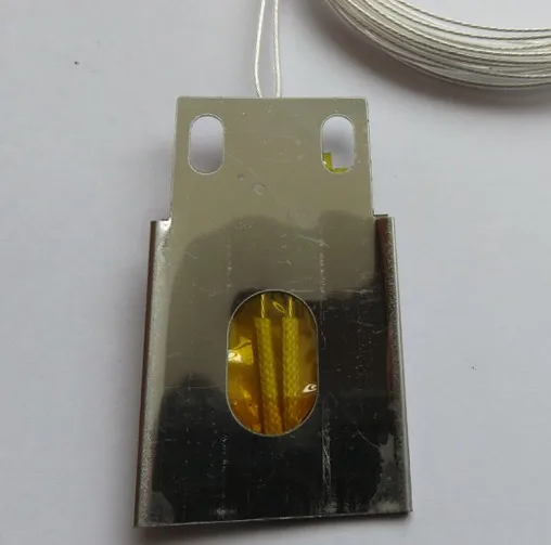 

29*50mm pipeline PT100 Sheet platinum thermistor SMD thermal resistance/ hole diameter 4mm platinum resistor Wafer type RTD