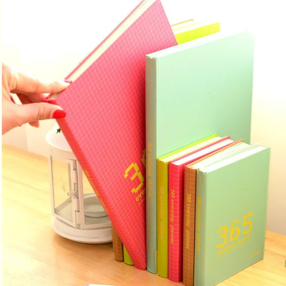 365 Day Plan Monthly Weekly Day Planner Diary Notebook paper 128 sheets