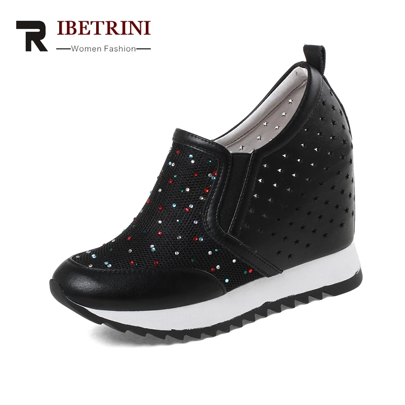 

RIBETRINI 2018 Large Size 32-40 Cow Leather Increasing Heels Women Shoes Woman Black Elastic Band Pumps Woman Footwear