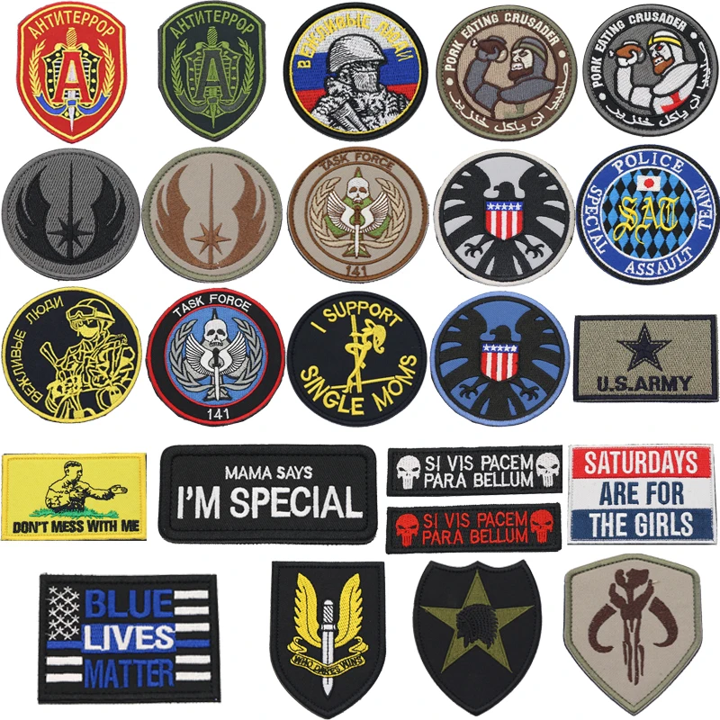 Combat militaire tactique Panneau porte-patch Moral Patch de panneau  d'affichage mural Accrochez le cadre d'affiche d'affichage Panneau de  brassage à crochet et boucle (43,3 x 27,5 pouces) : : Cuisine et  Maison