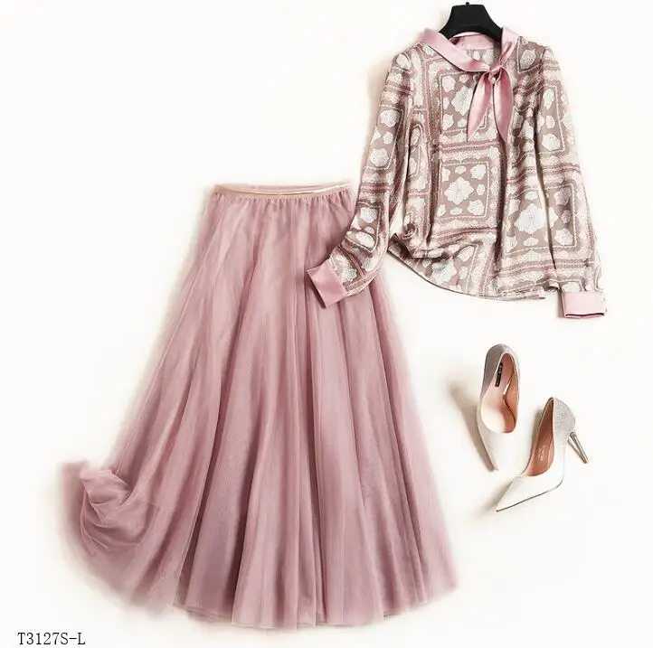 

European style 2019 New arrivals summer Spring fashion women clothes patchwork blouse + solid color skirt casual suit T3127