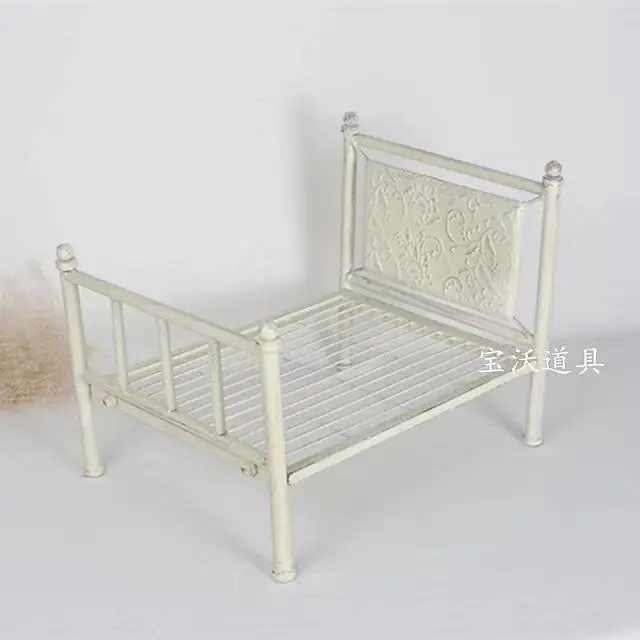 baby iron bed