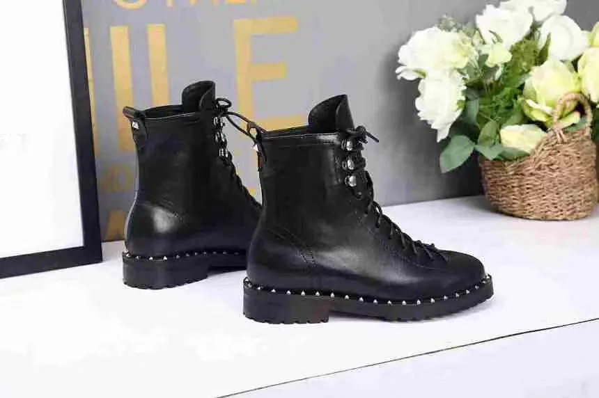 Size zero and my boots from valentino. Valentino зимние ботинки женские. Size zero and my boots from valentino. Valentino garavani studded leather combat boots. Valentino garavani leather ankle boot.