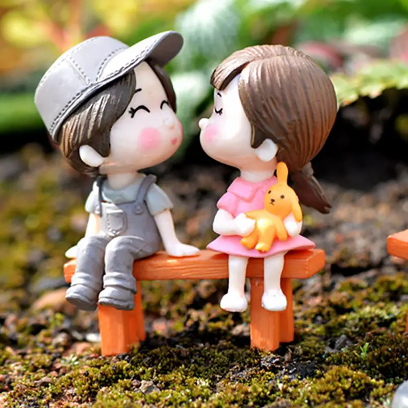 

Home Mini PVC Couples Figurines Cute Boy and Girl Lovers Dolls for Home Decor Fairy Garden Miniatures with Desk Ornaments