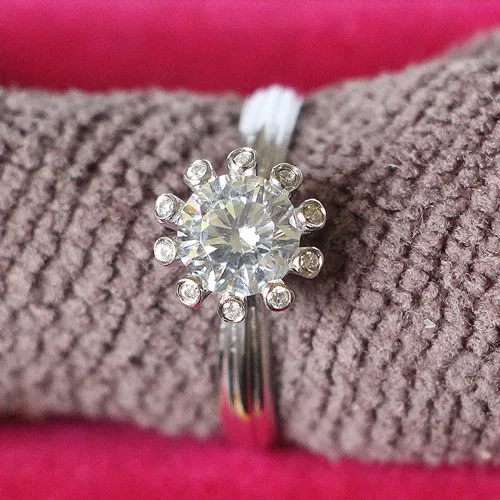 

Star Brilliant 1Ct Test As Real Moissanite Engagement Ring Exquisite Craft Promise Jewelry Brilliant Micro-Paved Mount Ring